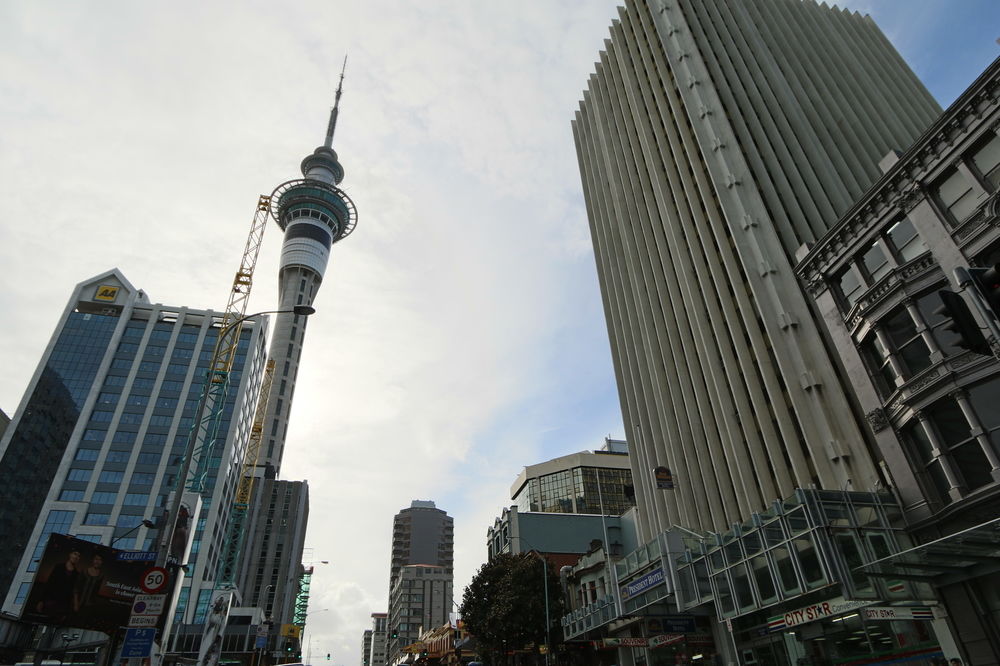 President Hotel Auckland image 1